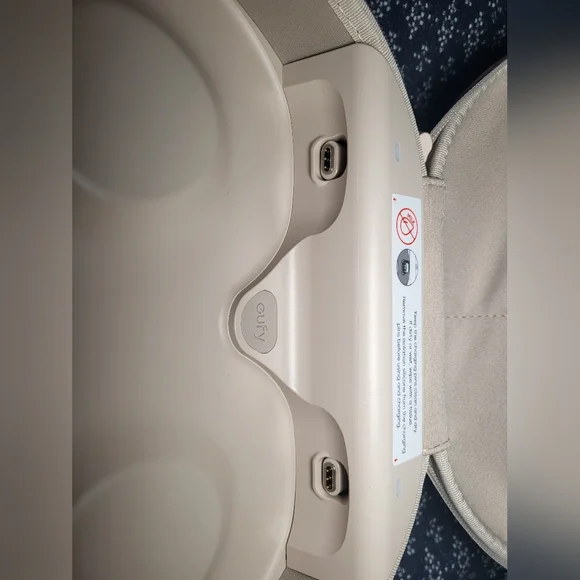 Eufy Breast Pump Charger Case - Picture 7 of 10